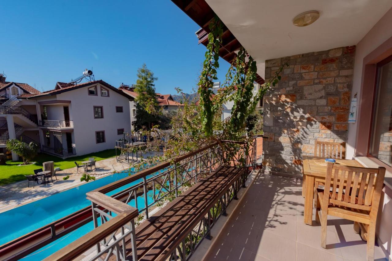 Vira Apart Suites Гьочек Екстериор снимка