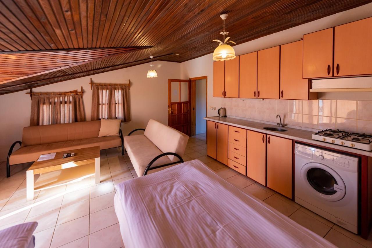 Vira Apart Suites Гьочек Екстериор снимка