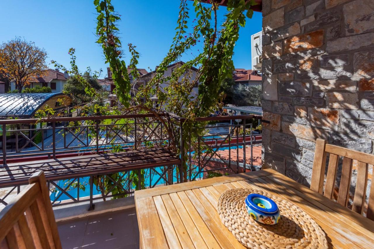 Vira Apart Suites Гьочек Екстериор снимка