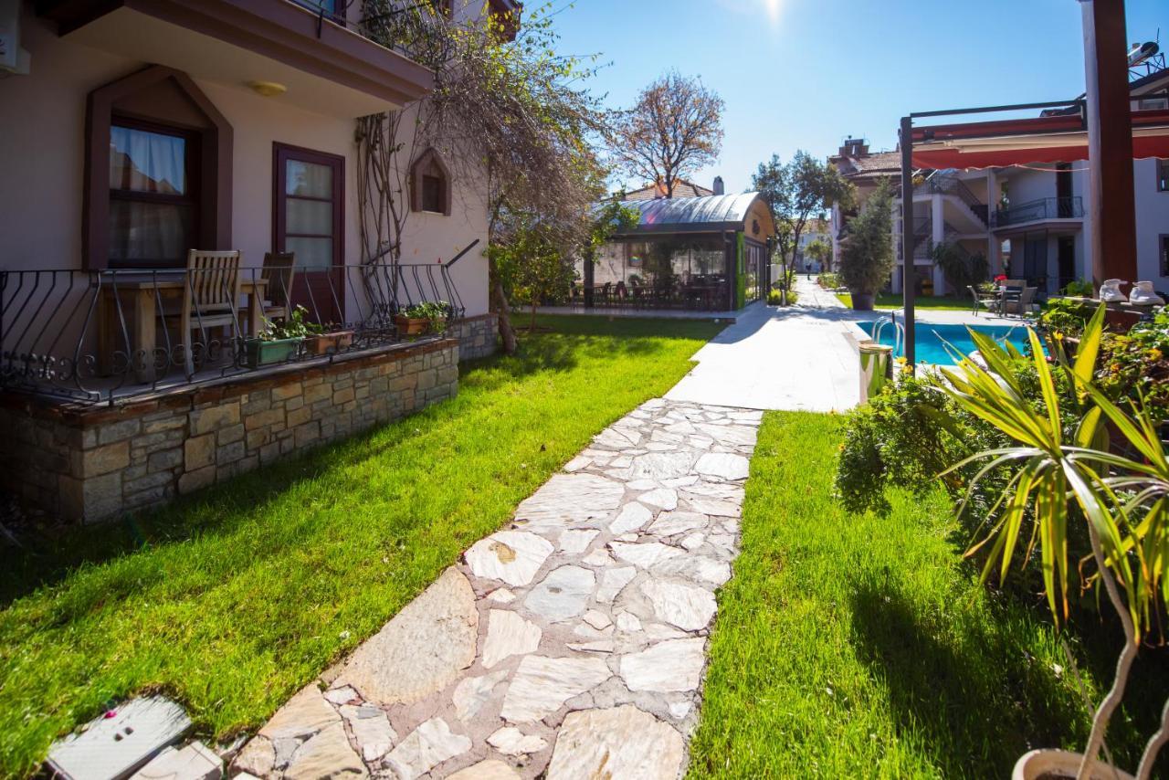 Vira Apart Suites Гьочек Екстериор снимка